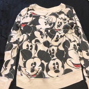 Reversible crew neck